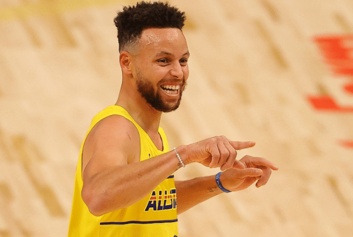 终老勇士！总经理亲承今夏续约库里，或奉上4年2.15亿肥约