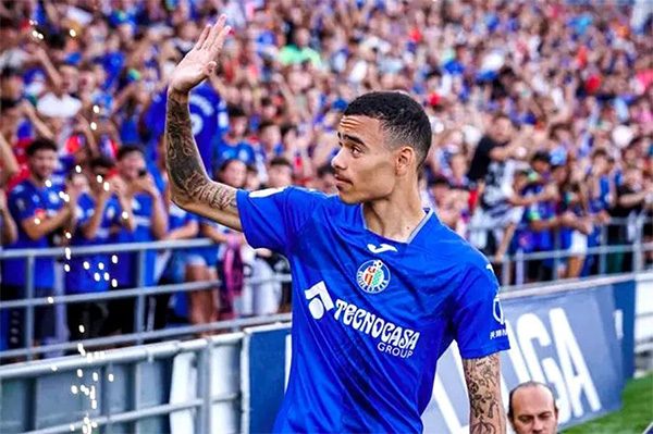 曝青木已决定不再重返曼联！欲留在西甲发展