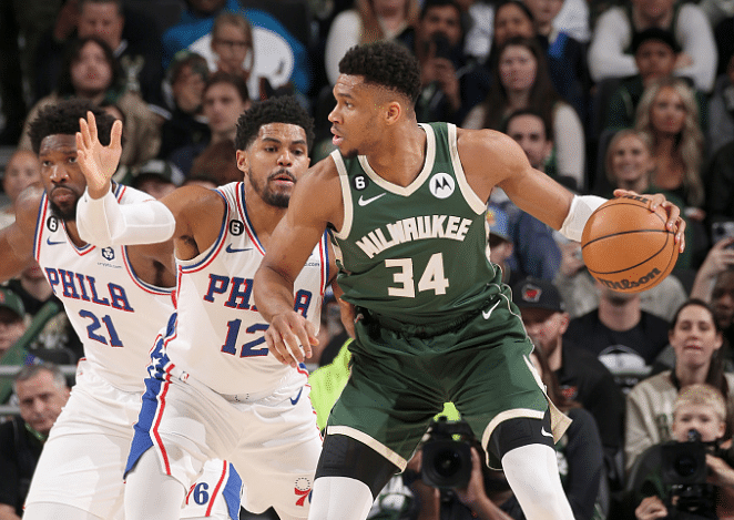 76人连伤两大主力：哈里斯和塔克提前伤退 恩比德带伤坚持一度离场