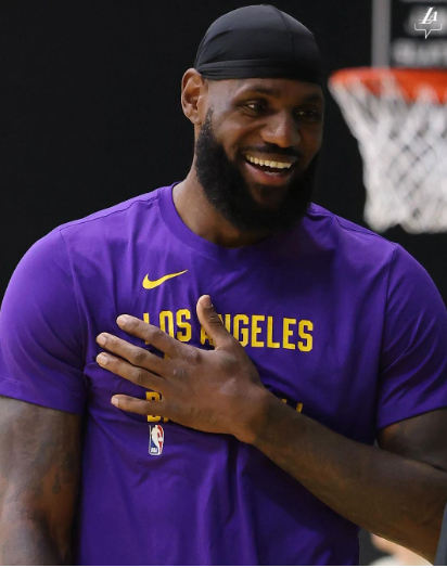 湖人逆袭季后赛，拉塞尔成关键人物