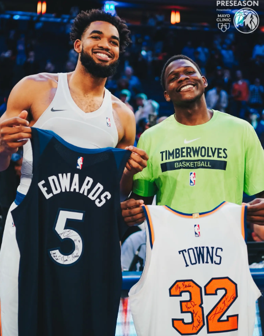 尼克斯击败森林狼，唐斯首战旧主后与爱德华兹交换球衣