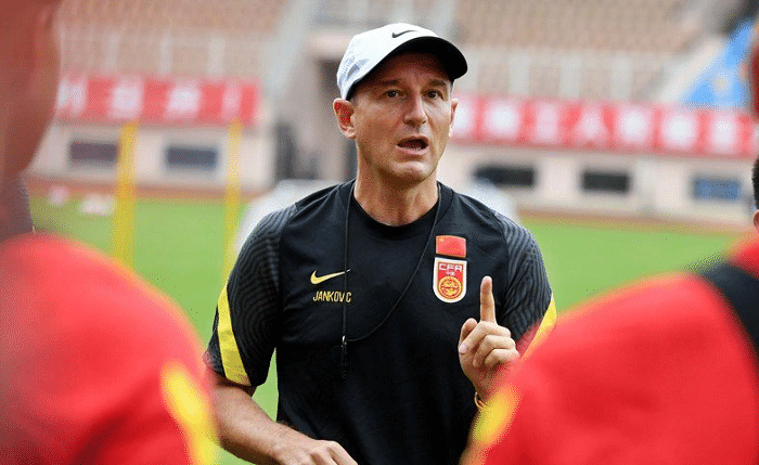 李霄鹏下课！国足男篮均聘请塞尔维亚主帅，冲击世界杯