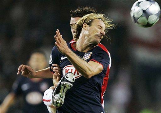 足球专业术语-狮子甩头意思介绍