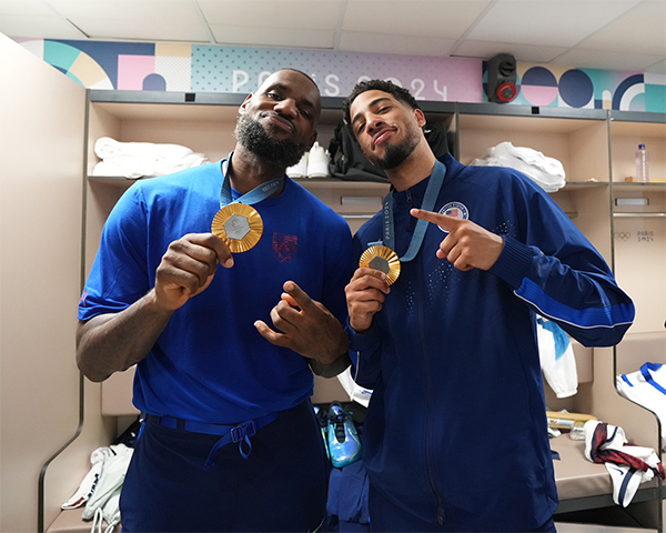 哈利伯顿晒与詹姆斯杜兰特相关旧照 感慨同偶像夺奥运金牌之奇妙