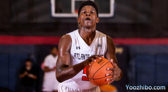 爱德华兹战衣是几号？爱德华兹的球衣号码