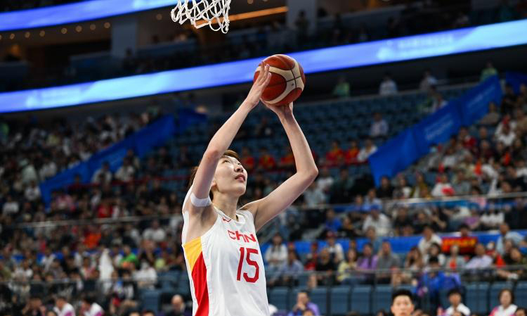 中国104-60轻取中国台北 李月汝29+12 韩旭25+9