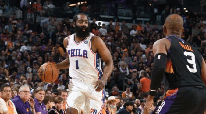 哈登11中2低迷，空砍14+7+9！超越科比创纪录，肘击对手引争议