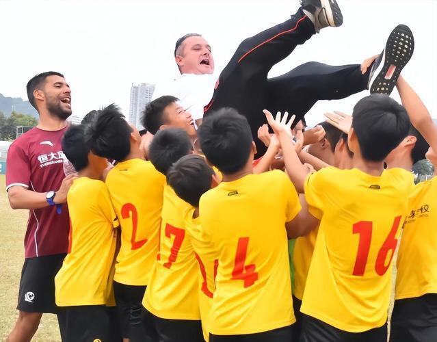 许家印英明决定！洋帅上任后助队4场拿10分，激活新疆3少冲超有望