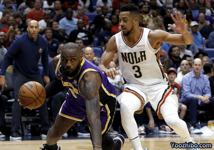 曝詹皇最新伤情！脚踝扭伤并肿胀，浓眉参加完整训练仍大概率休战