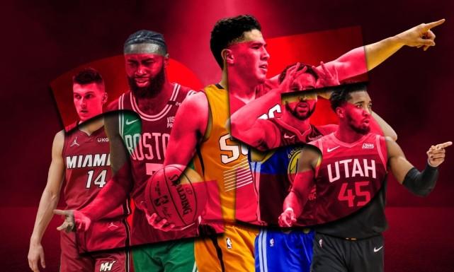 布克获评新赛季第一分卫！詹娜坐腿上开心喝酒：两人已100%复合