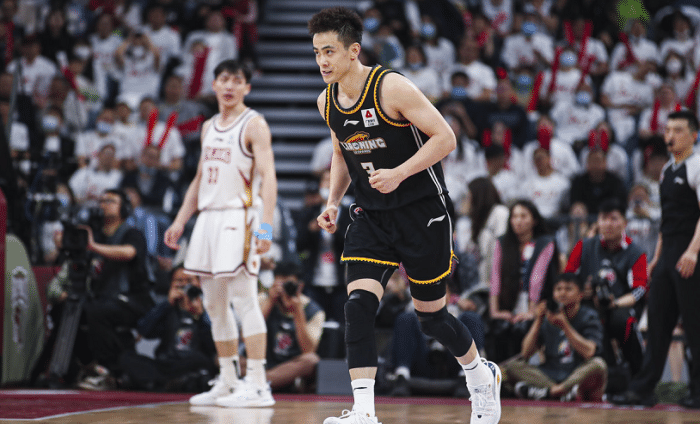 收视率第一！辽篮总决赛开门红，赛后记者挖坑，杨鸣霸气回应