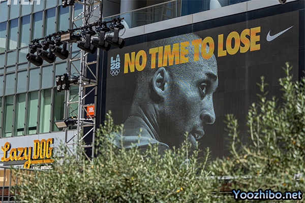 科比巨幅海报亮相洛杉矶 助力 2028 奥运会宣传