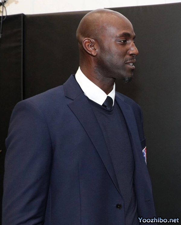 “狼王”凯文-加内特:NBA75大巨星的传奇生涯与不朽精神