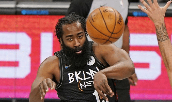 领跑助攻榜！哈登加盟篮网后传球数据生涯新高，彻底完成蜕变