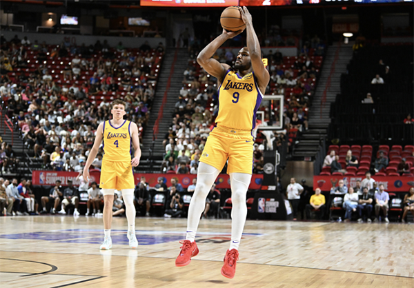 湖人夏联赛程收官 布朗尼、克内克特数据解析