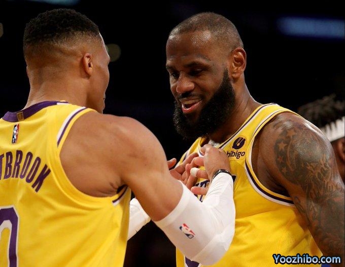 距历史第2仅差19分！湖记预测詹皇明日轮休，在克城超越马龙破纪录