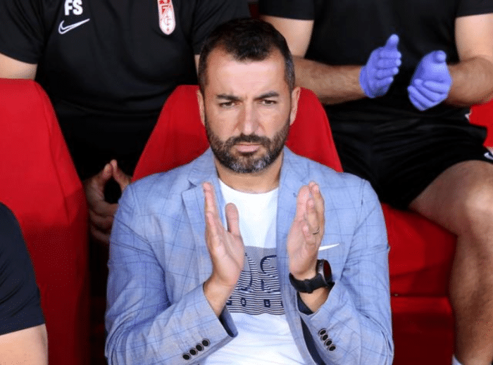 已签字！中资神帅加盟西班牙人，3年从西乙到欧战8强，武磊要翻身