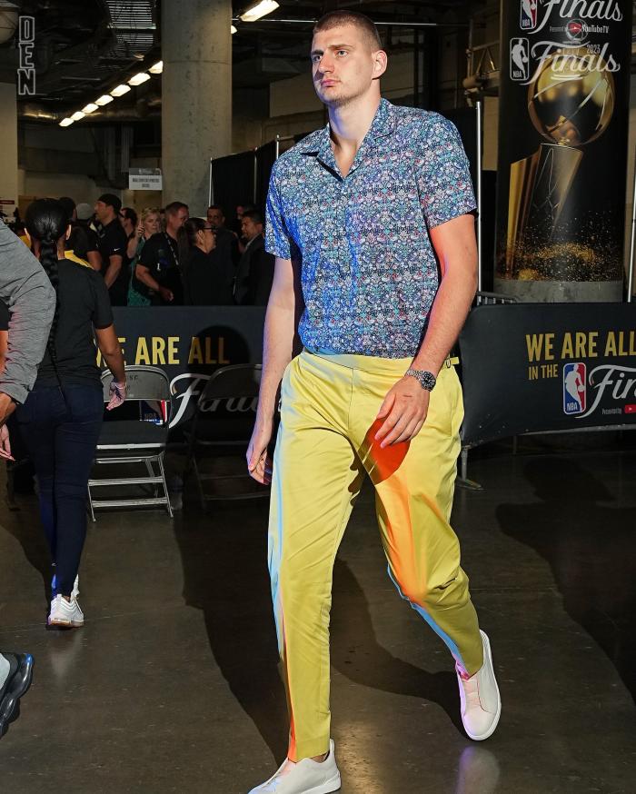 穆雷手掌受伤一幕曝光：正式确定带伤出战冲赛点 热火G4也不变阵