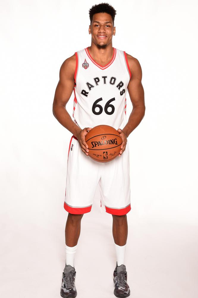 就在刚刚！2队2人达成交易签约，格里芬替身曝光