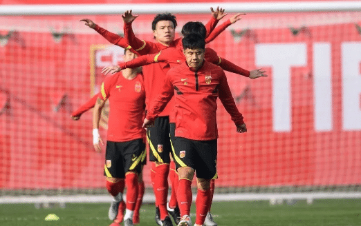 马德兴: 40强赛延期给国足挖了两个“坑”!