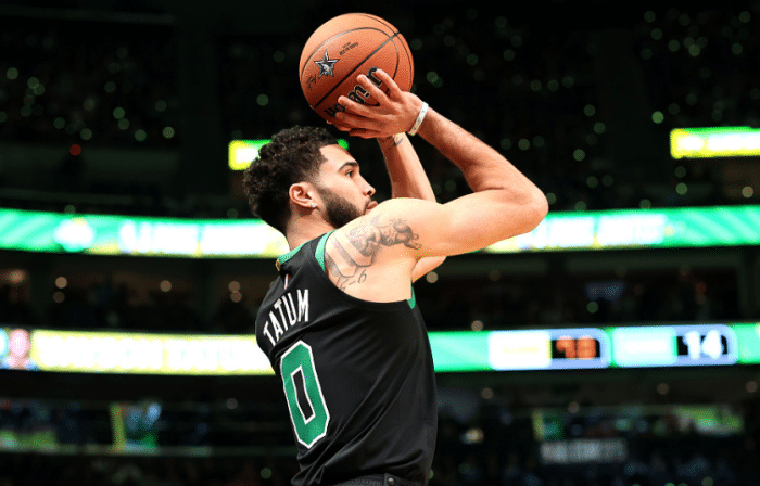 利拉德绝杀夺三分冠军！高举奖杯庆祝 兰德尔儿子心碎快哭了