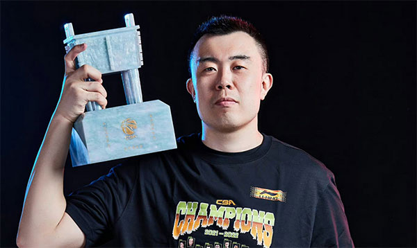 韩德君直播太欢乐！郭艾伦刷礼物，拒绝连麦，高诗岩又被怼了