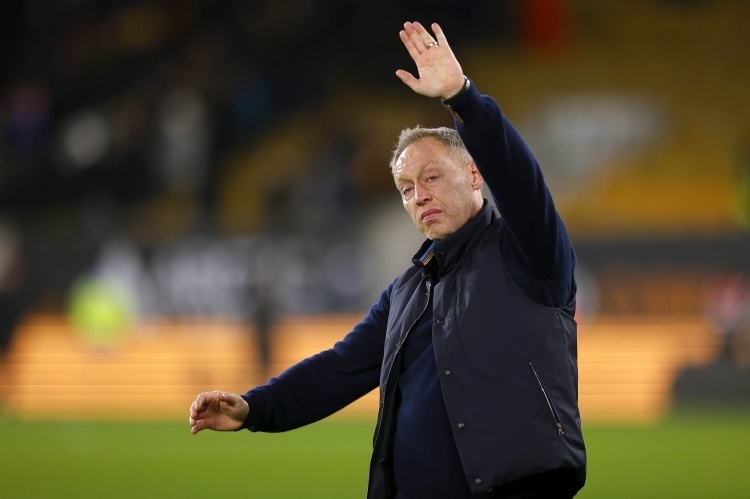 执教五月即下课！英超前冠军解雇近四轮1分主帅