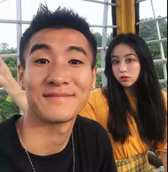 被称为男足C罗，出道10年，韦世豪一共赚到多少薪水？