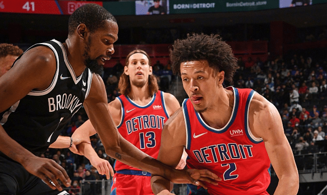 未来是你的！杜兰特赛后与坎宁安交换球衣，盛赞新科选秀状元