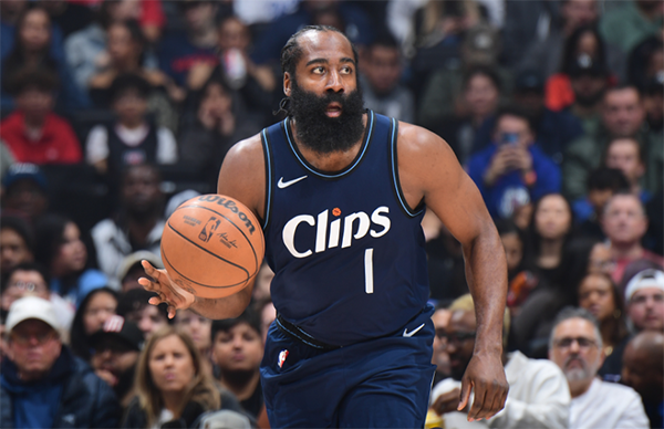 快船三巨头77分打爆奇才：哈登单节21分连创纪录 威少左手骨折伤退