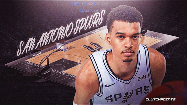 文班亚马意外退赛：热身踩到球童扭伤右脚踝 不幸遭杜兰特式悲剧