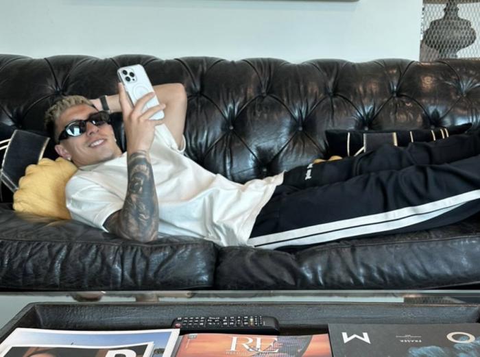 曼联铁卫征服批评者！卡拉格公开道歉认错，称其为勇士可胜任英超