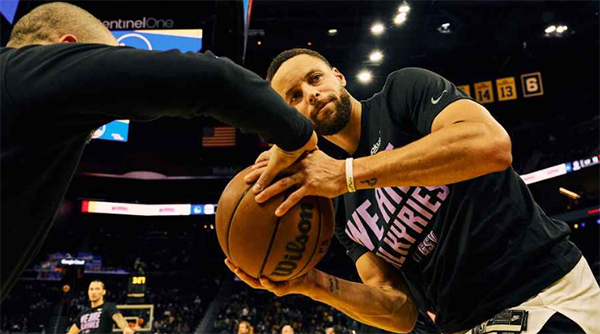 泪目！36 岁库里感慨生涯倒计时，对总冠军的炽热渴望令人动容