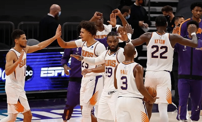 全场仅3次失误！太阳三巨头爆发力压快船湖人，搅翻西部格局