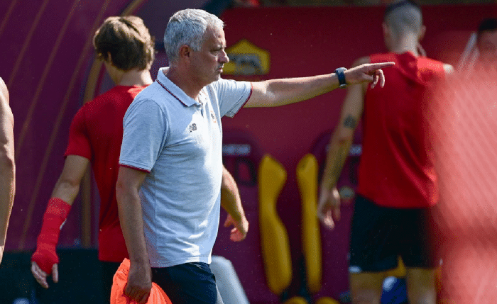 罗马三大边缘人赖着不走？罗马1600万求购齐克！穆帅再追奥利维拉！