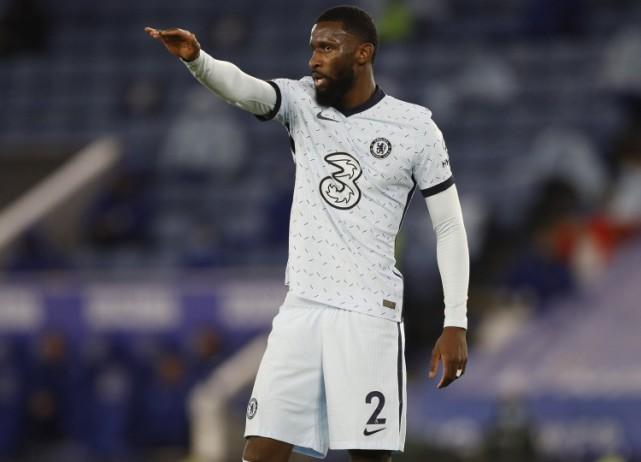 切尔西29岁主力中卫自由身离队，已拒绝曼联高薪，将签约皇马