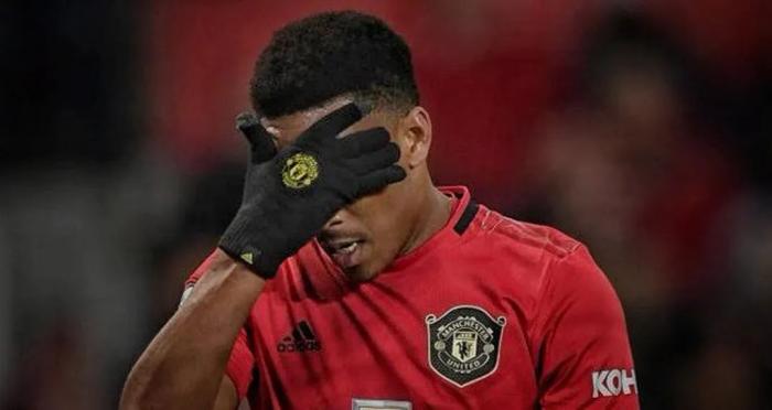 曼联或买两名中锋！马夏尔惨淡数据证明不堪重负，两年未打满全场