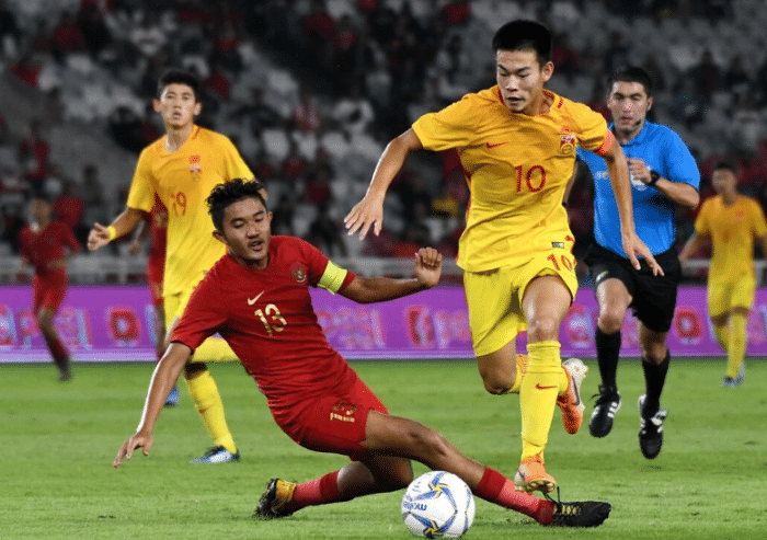 大爆发！鲁能旅欧14场造8球，1人扛两队体质超一流，追C罗