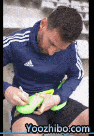 唐佳丽新赛季征战西甲女足，获梅西签名球鞋