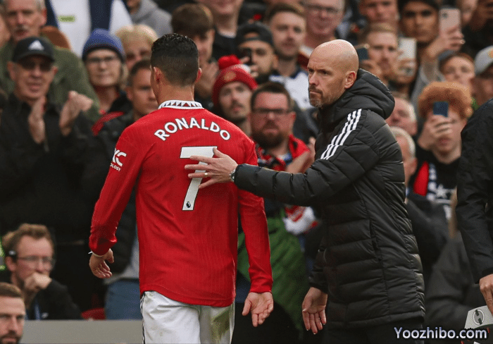 滕哈格不介意C罗发脾气，坚称进球不成问题！拒谈德赫亚续约问题