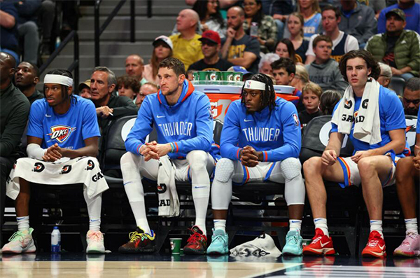 雷霆五连胜无人能挡，双星闪耀谁可阻其锋芒？