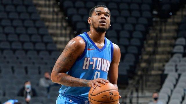 难逃15连败？火箭签回琼斯凑够8人战爵士，残阵总年薪不到1000万