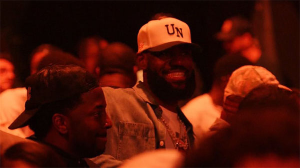 NBA球星演唱会大聚会，詹姆斯、威少等各展风采