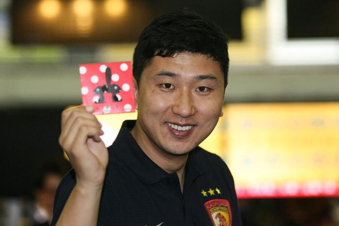 鱼腩互换！越媒预测国足被越南反超，广州队亚冠赛程公布首战柔佛