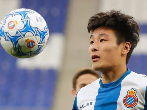 武磊谈梅西离开巴萨！虽告别红蓝但祝福仍在！