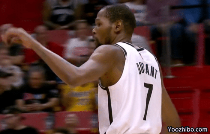 东部第一被锤爆！热火两节狂输21分！杜欧29分打服客场