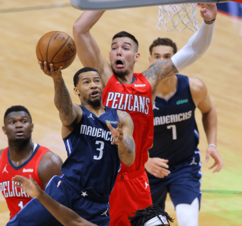 38+5+6！锡安打爆2米24巨人，背靠背两战狂砍77+15+11，他才20岁啊！