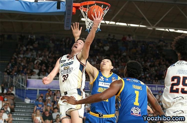 坎斯大班102-94战胜子弹 刘传兴仅出场1分43秒 库尔&邓26分