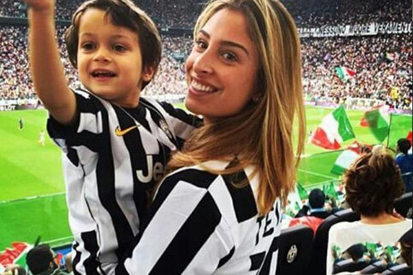 尤文图斯女球迷有多疯狂？具体是怎么回事？