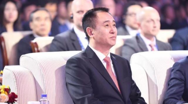 曝恒大即将首次欠薪：备用金被挪走，球队无钱可用！1年总支出超10亿